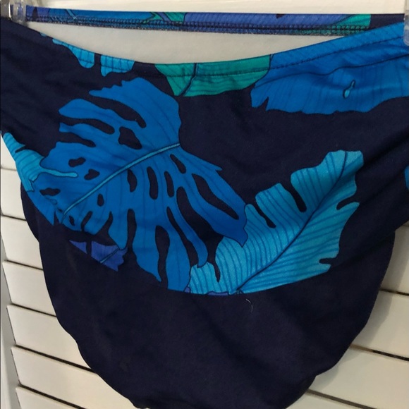 2 Piece Blue Floral Swimsuit Size 8 - Picture 5 of 6